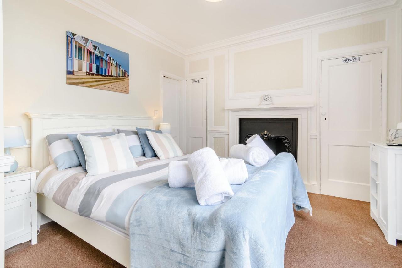 What A View At Quayside Apartment Уитби Экстерьер фото