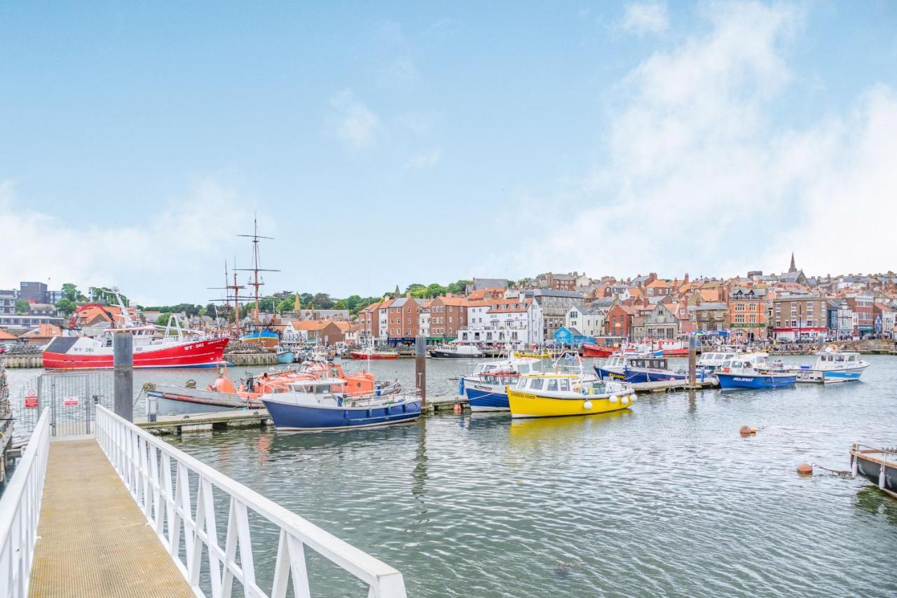 What A View At Quayside Apartment Уитби Экстерьер фото